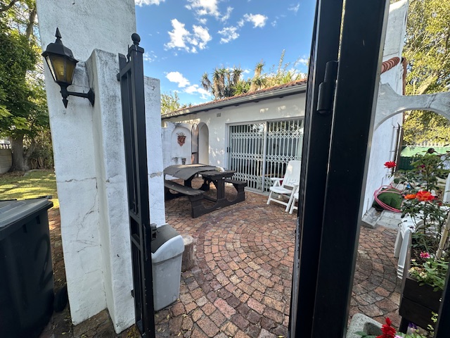 To Let 3 Bedroom Property for Rent in Wynberg Western Cape